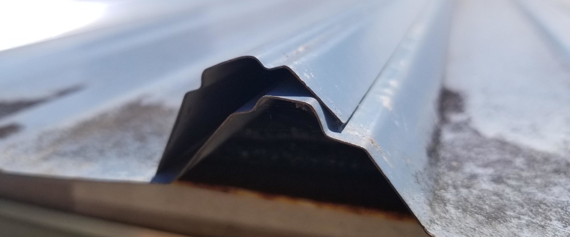 Do metal roofs leak a lot?