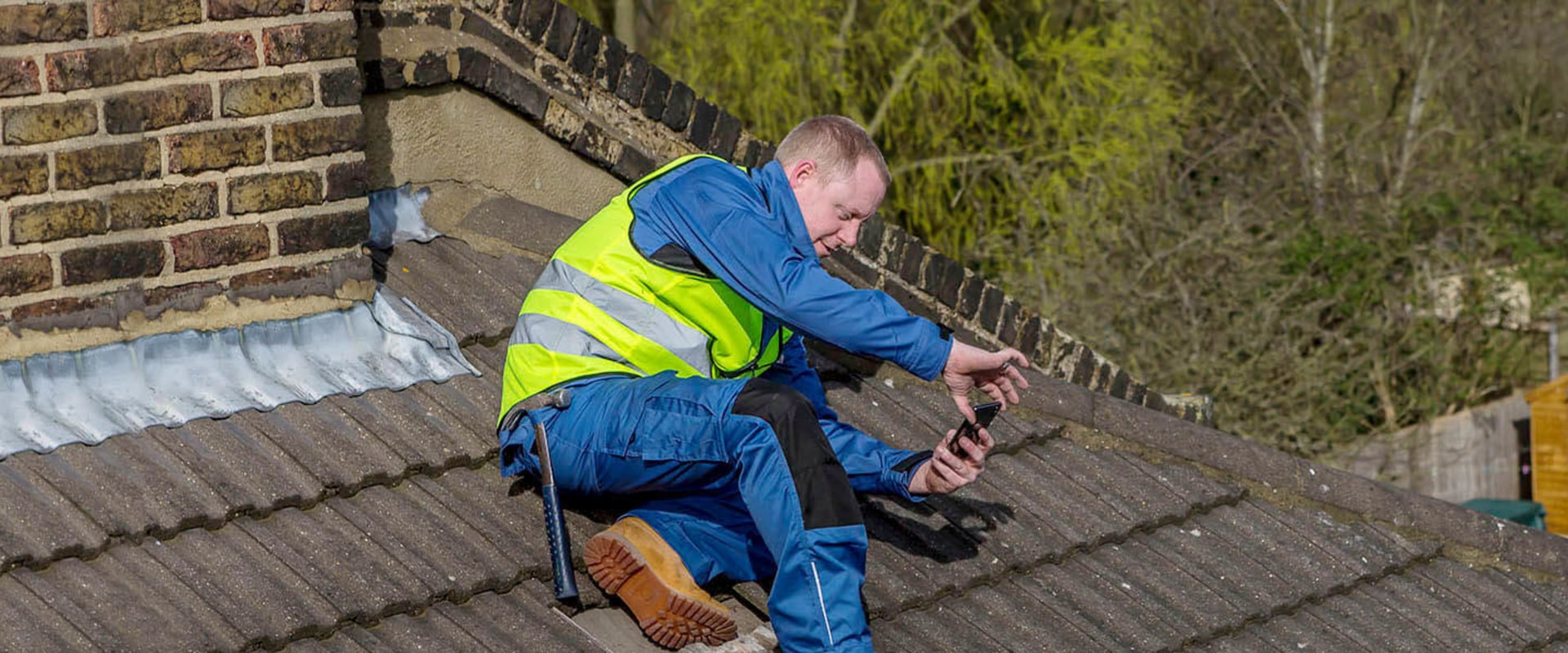 At what temperature should you not walk on a roof?