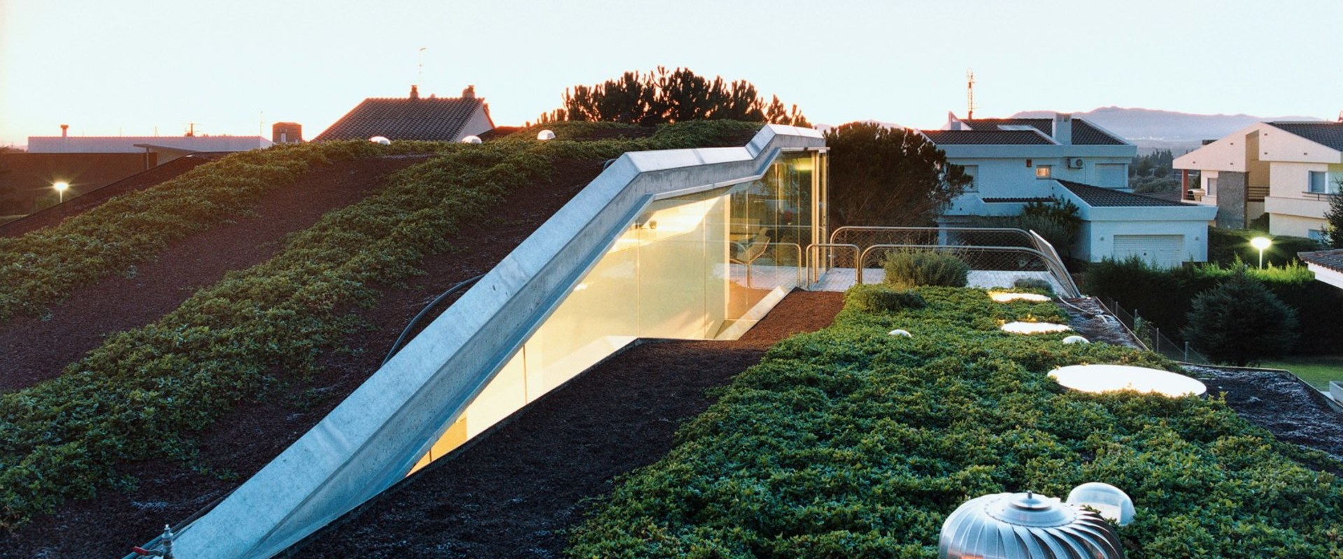 Do green roofs increase property value?