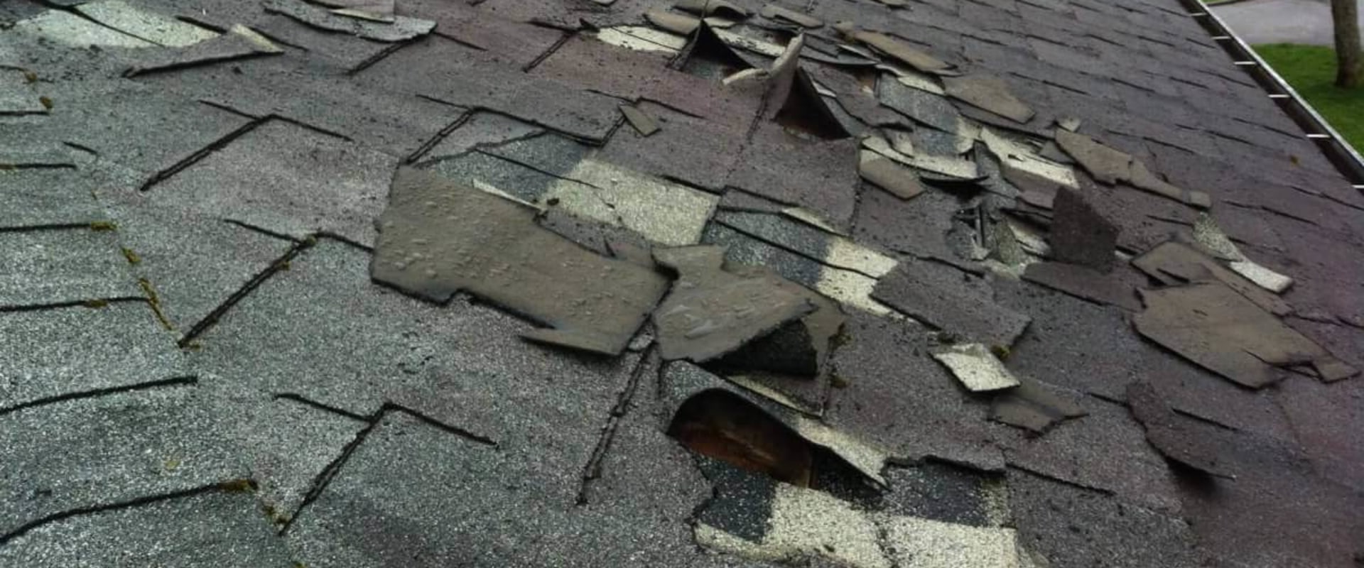 How do you know if a roofer did a bad job?